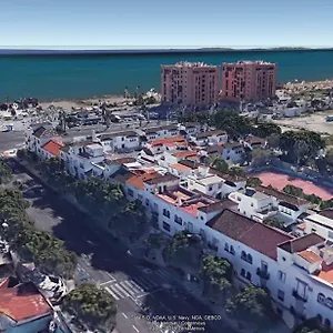 https://paseo-maritimo-de-poniente.es-andalucia.com